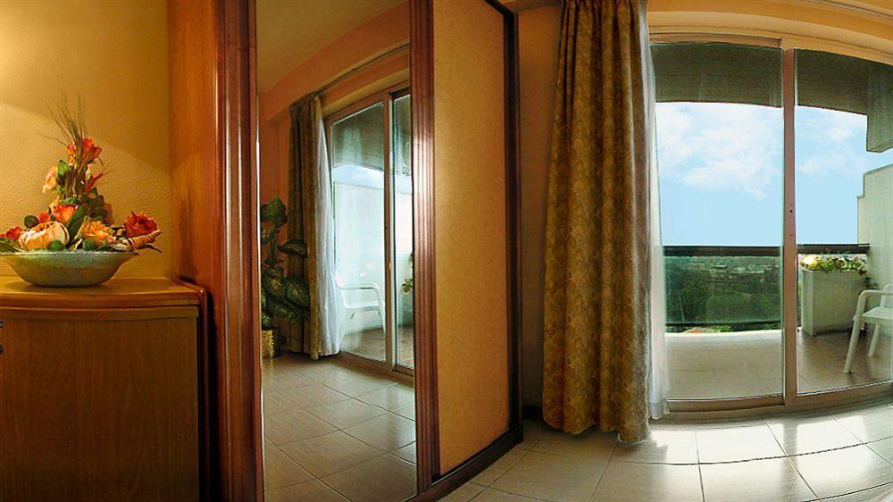 Hotel Pineta Palace Roma Esterno foto