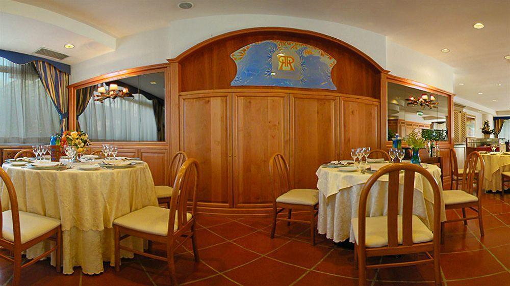 Hotel Pineta Palace Roma Esterno foto