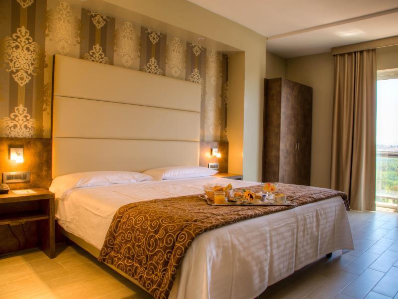 Hotel Pineta Palace Roma Esterno foto