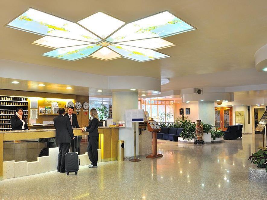 Hotel Pineta Palace Roma Esterno foto