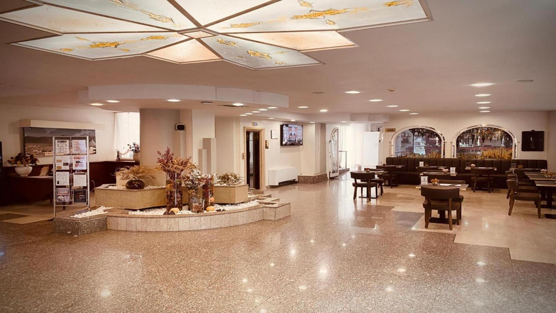 Hotel Pineta Palace Roma Esterno foto