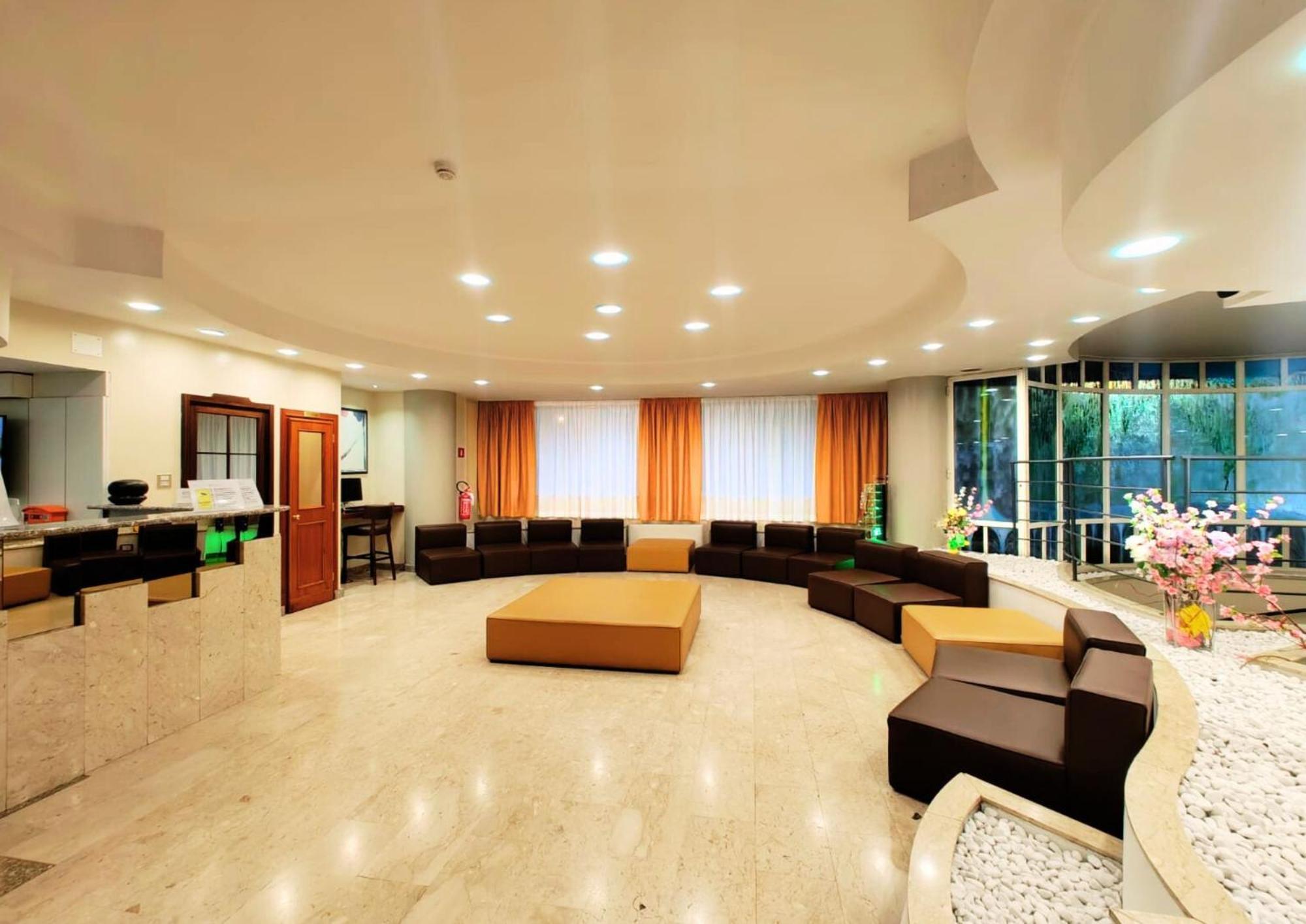 Hotel Pineta Palace Roma Esterno foto