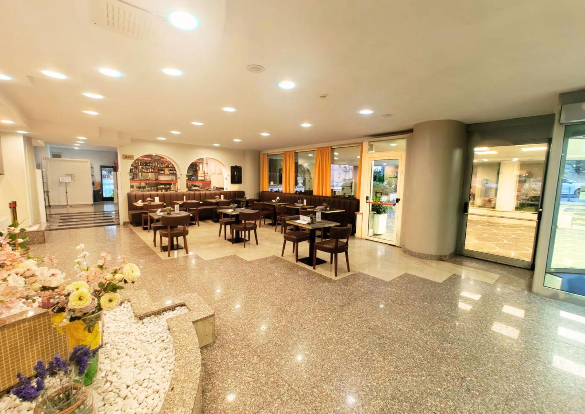 Hotel Pineta Palace Roma Esterno foto