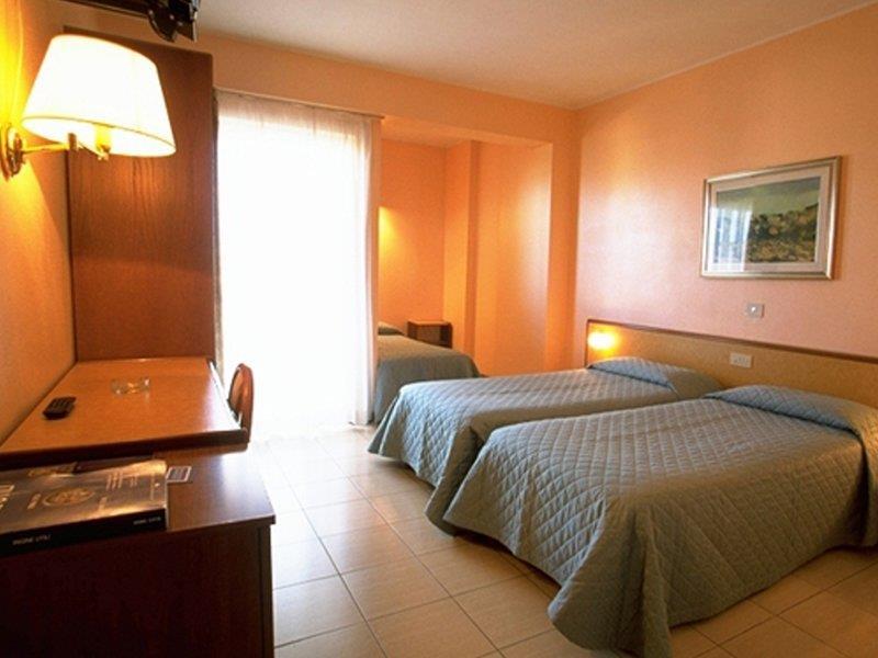 Hotel Pineta Palace Roma Camera foto