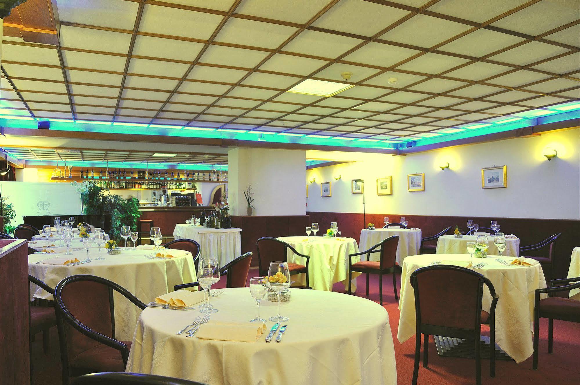 Hotel Pineta Palace Roma Esterno foto