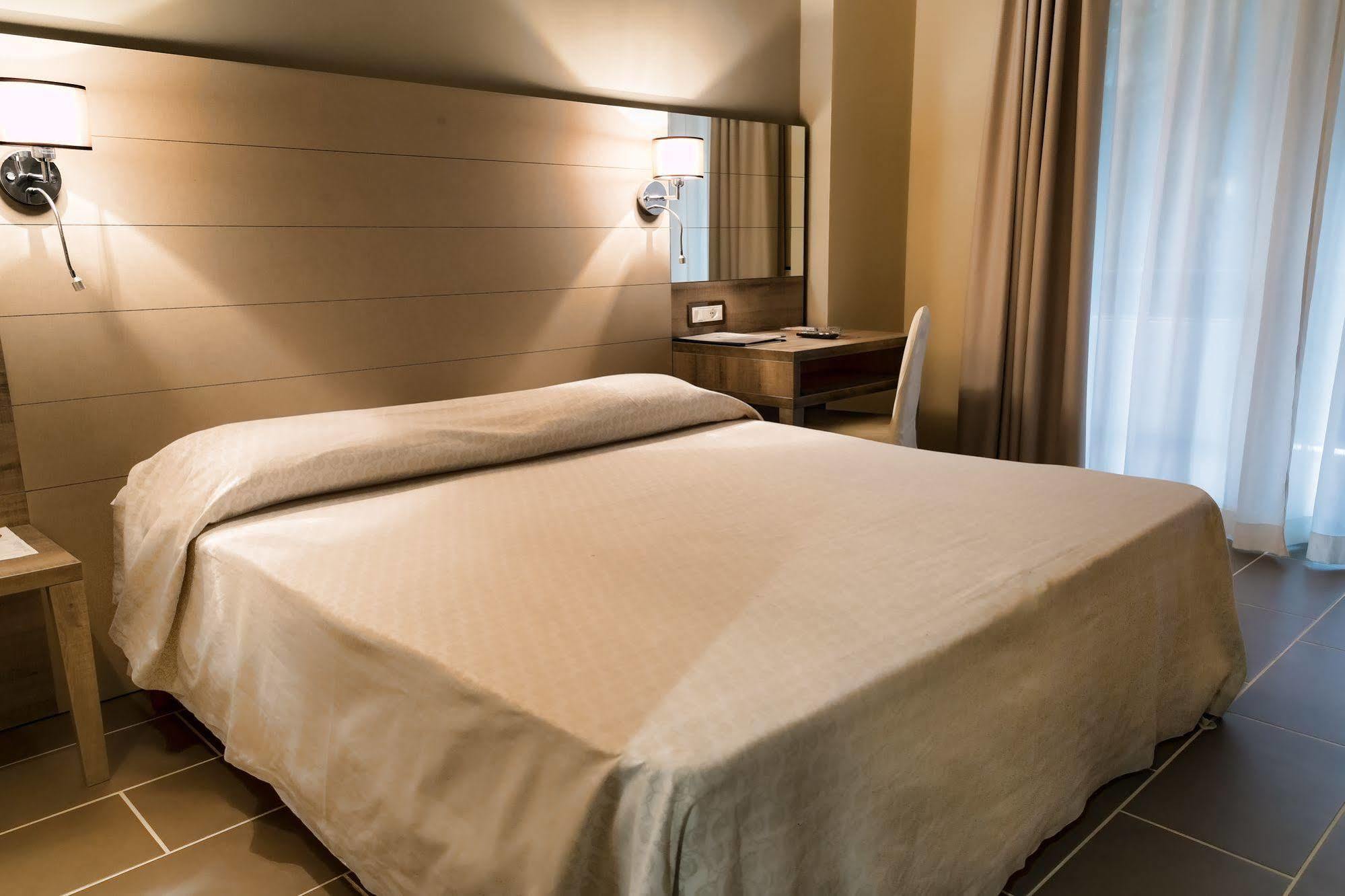 Hotel Pineta Palace Roma Esterno foto