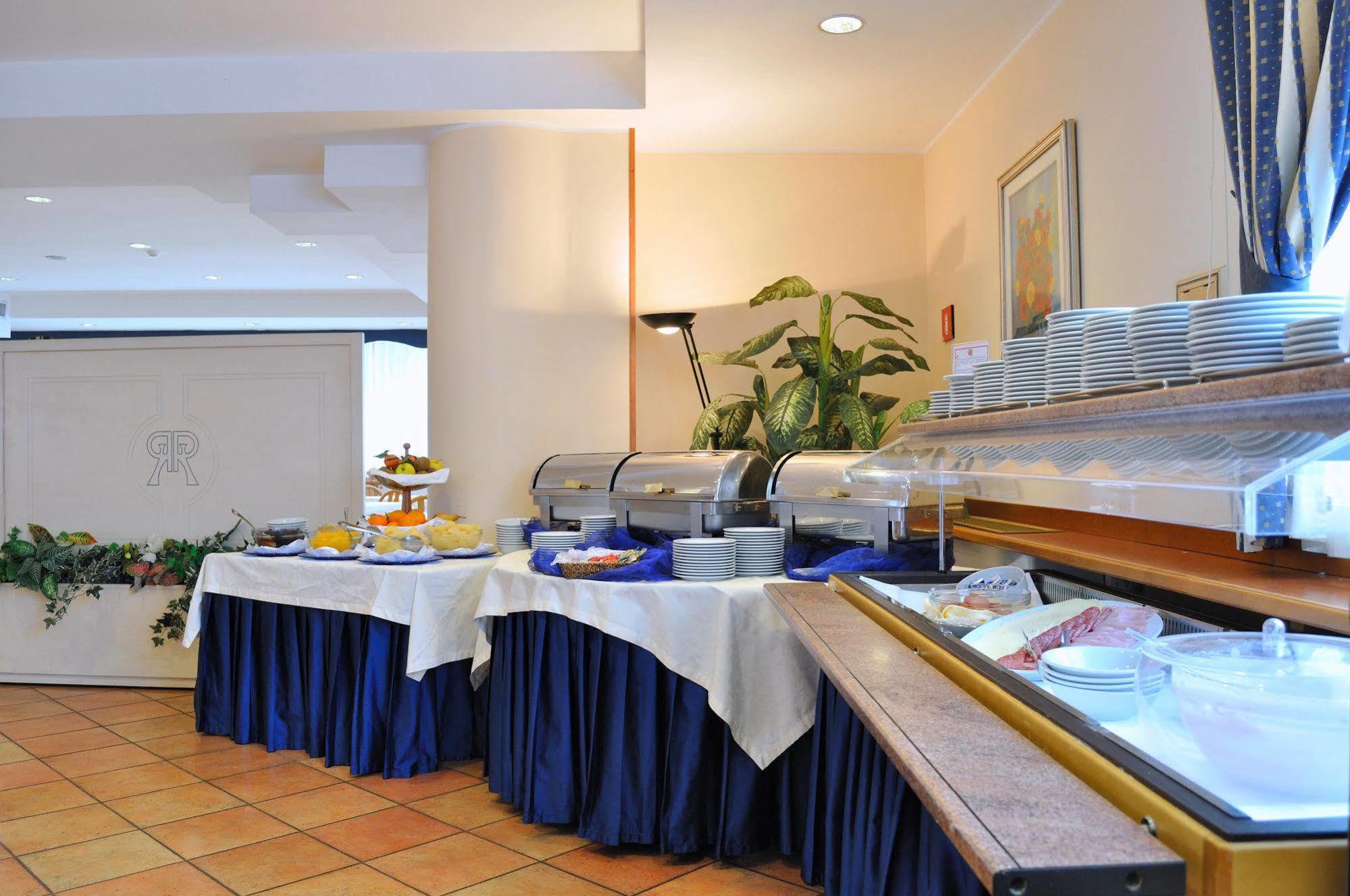 Hotel Pineta Palace Roma Esterno foto