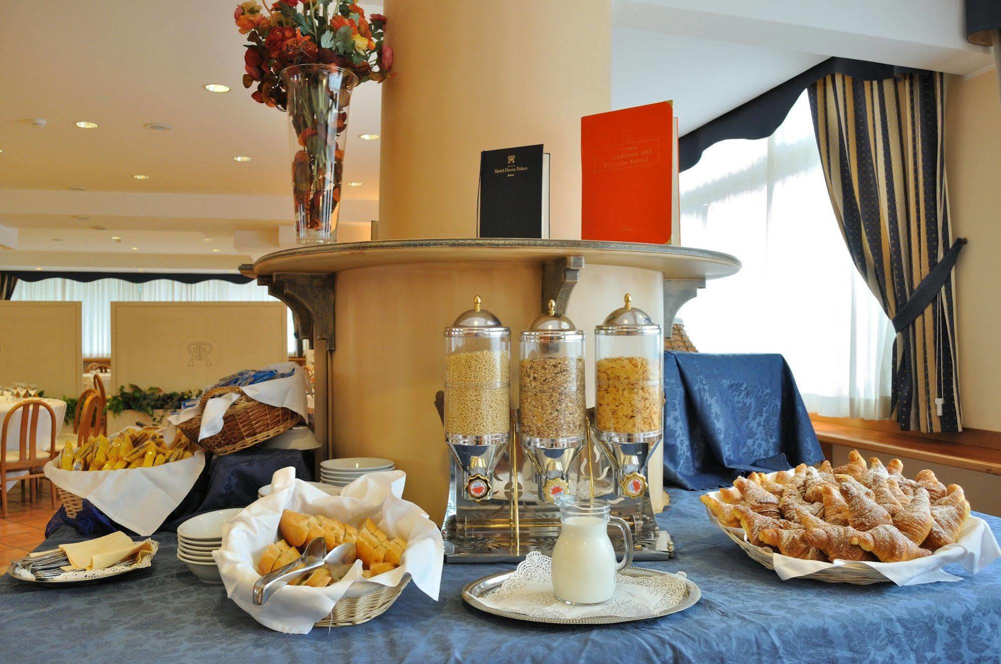 Hotel Pineta Palace Roma Esterno foto